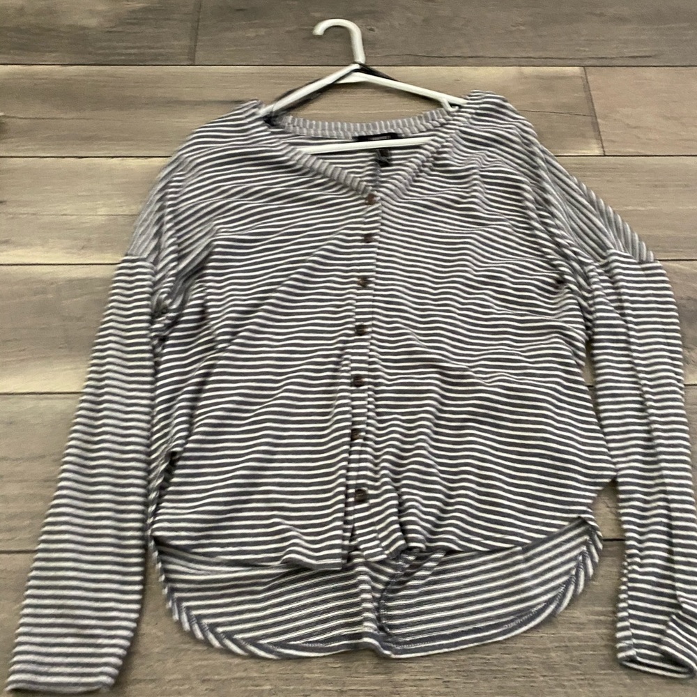 forever 21 high low button up top